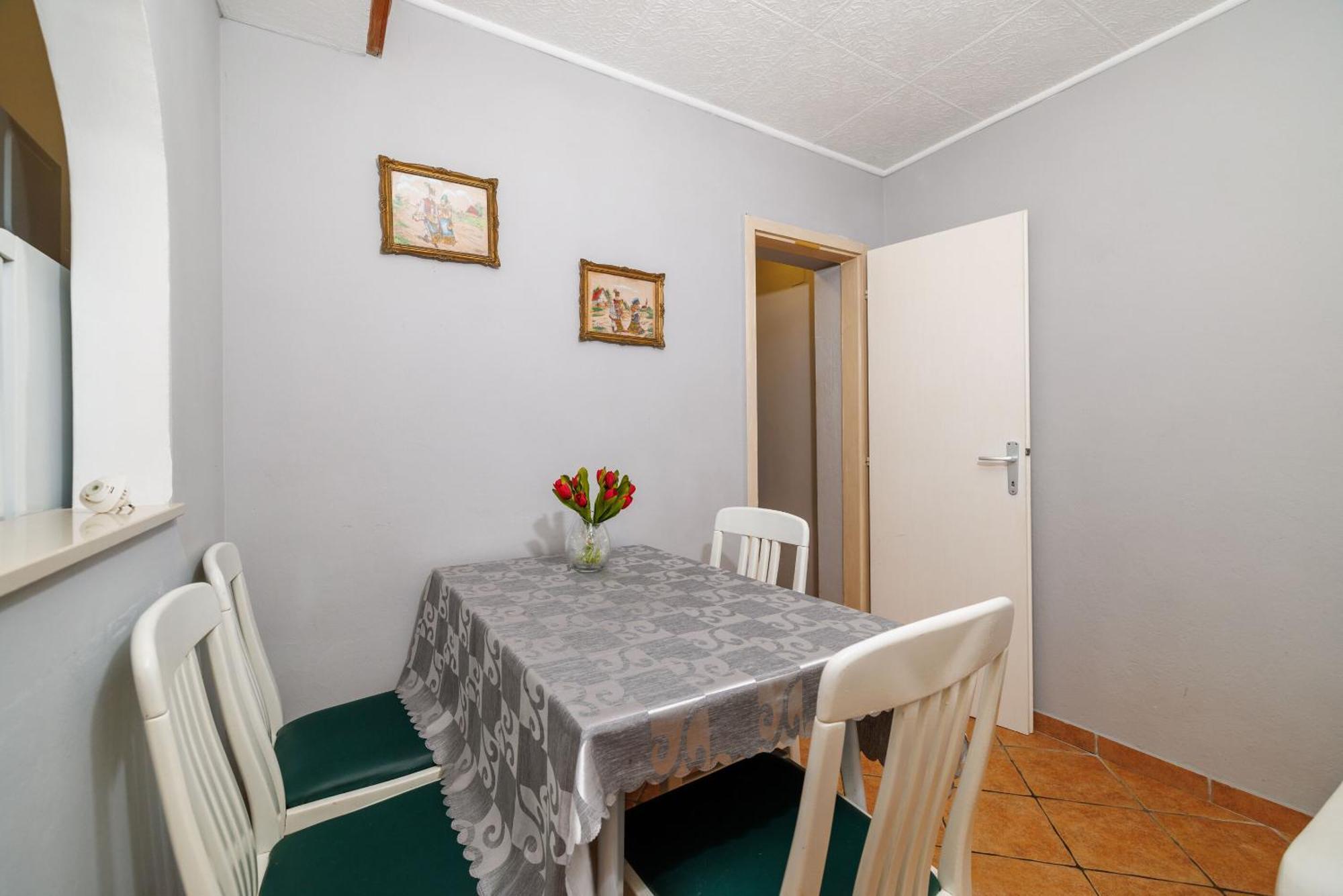 Apartments And Room Mirjana Dramalj Esterno foto