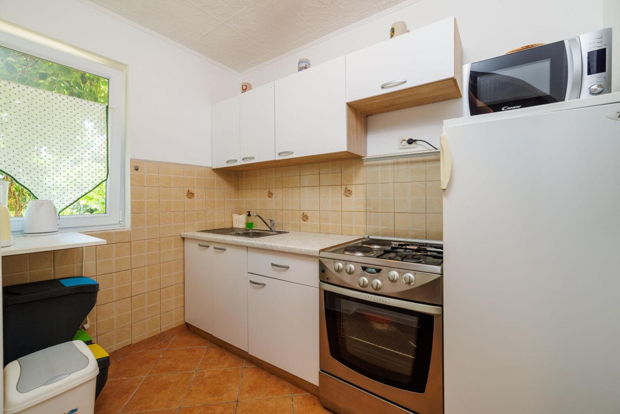 Apartments And Room Mirjana Dramalj Esterno foto