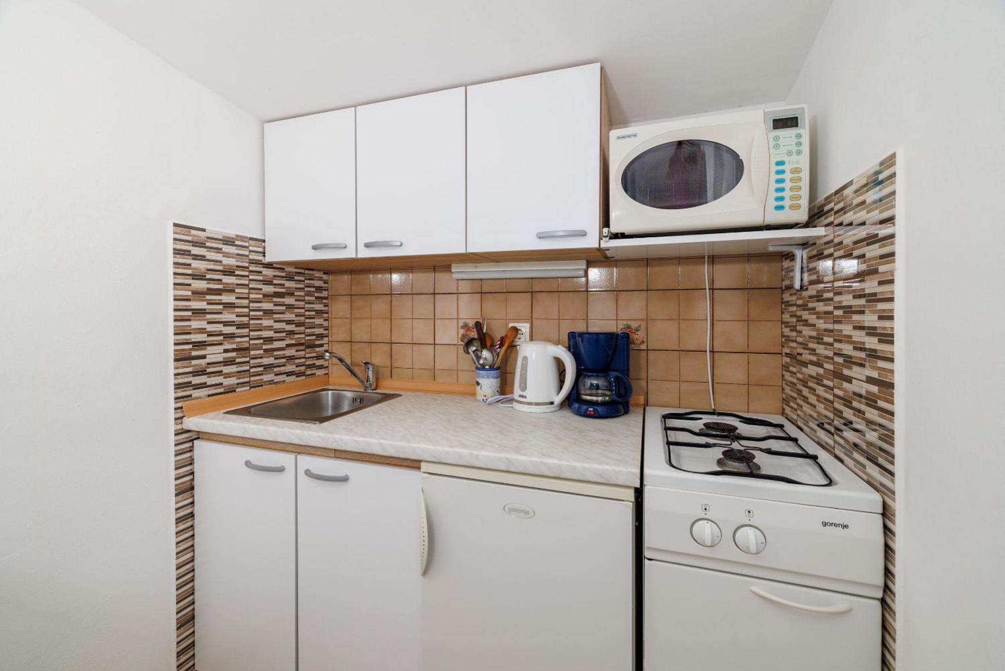 Apartments And Room Mirjana Dramalj Esterno foto